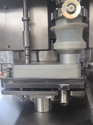 25mm Tablet Automatic Rotary Tablet Press Machine with 100kN Pressure and 40r/min Turret Speed 협력 업체